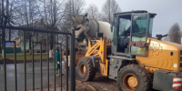 В Клетне продолжается строительство многофункциональной спортивной площадки - Знамя Труда
