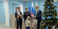 Губернатор Богомаз исполнил желания Маши и Тимура из подшефной Брянки ЛНР - Знамя Труда