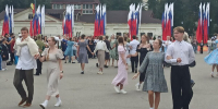 В Брянске у ДК БМЗ состоялся арт-парад «Брянский край – немеркнущая слава!» - Знамя Труда